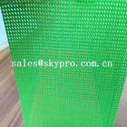 आंसू प्रतिरोधी प्लास्टिक शीट फैब्रिक सुराख़ बुना ग्रीन पीवीसी लेपित फैब्रिक प्लास्टिक जाल कपड़ा