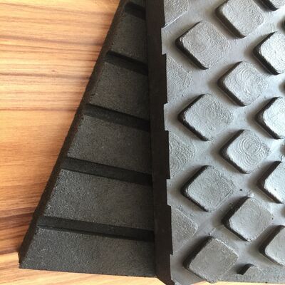 8 मिमी मोटाई डबल साइड हेवी ड्यूटी रबर हॉर्स स्टॉल मैट स्क्वायर हेक्सागोन पैटर्न के साथ